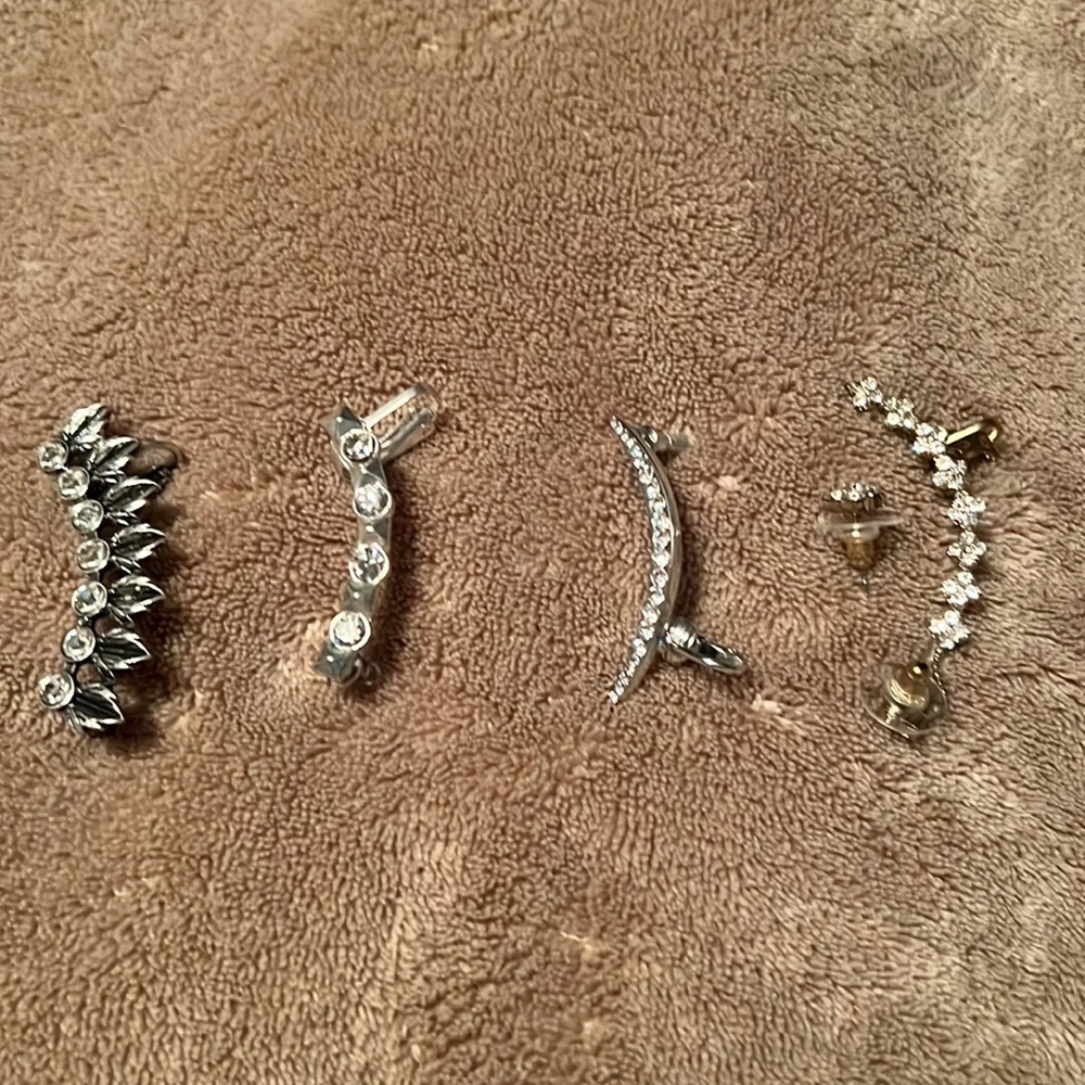 Ear crawlers